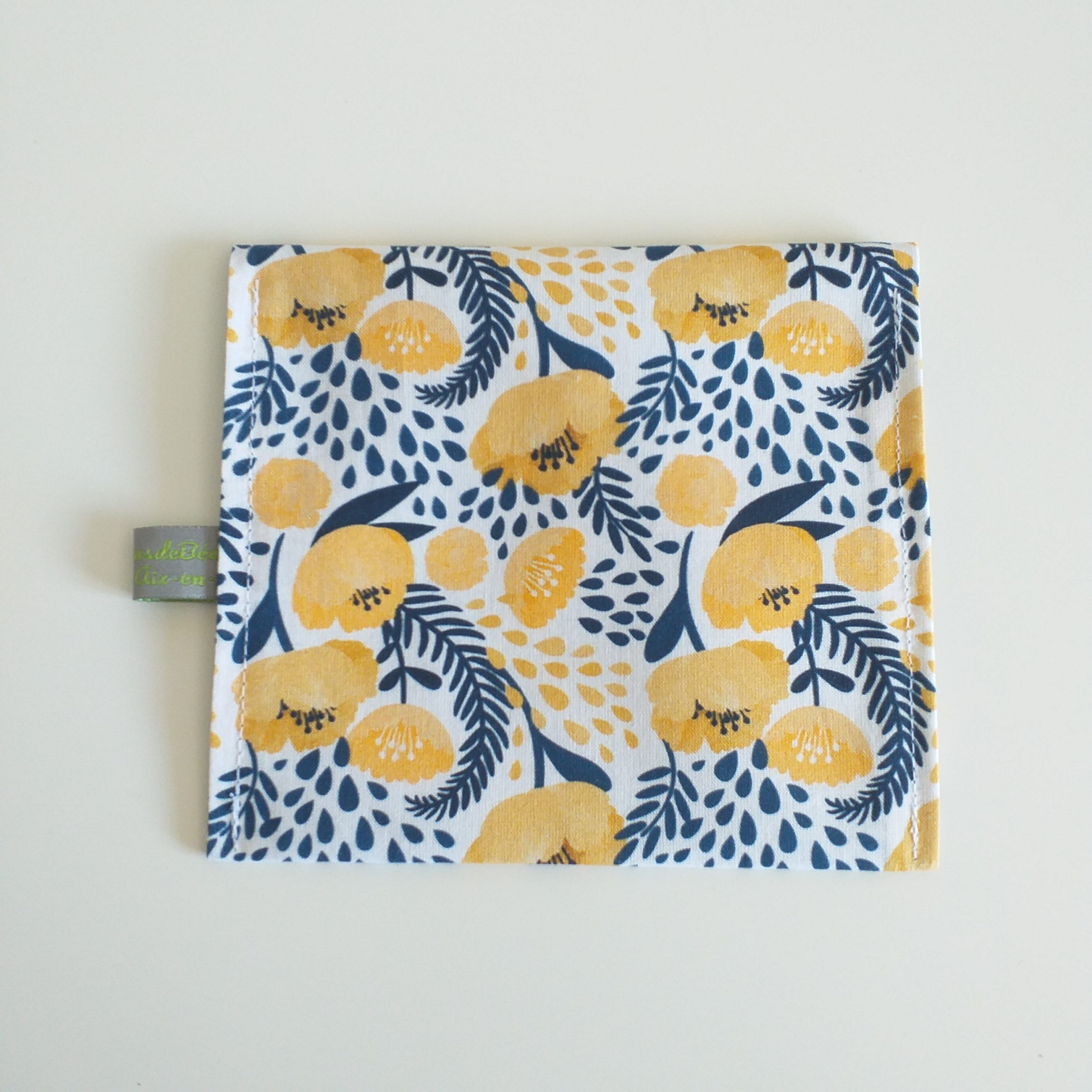 pochette etanche savon fleurs bleu jaune verso